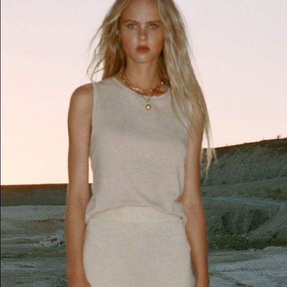 Zara Lounge Set - Picture 2 of 7